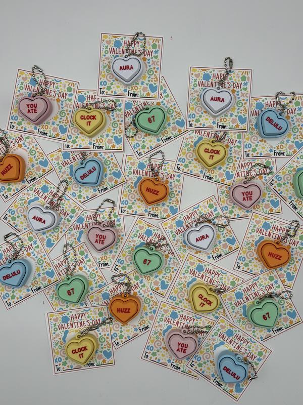 🧠Brain Rot Sayings Set – Valentine's Day Fidget Clicker Keychain Classroom Pack (Set of 20)